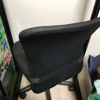 オフィスチェアー