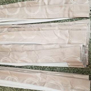 遮光ドレープカーテン（ニトリ）（小窓向け）（2セット）