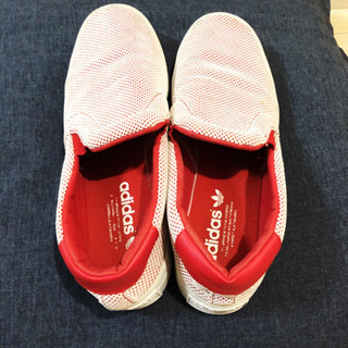 adidas スニーカー！