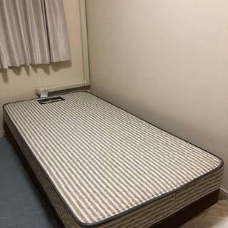シングルベッド