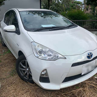 コミコミ！！　アクア G パールホワイト 低走行 車検あり！ナビ...