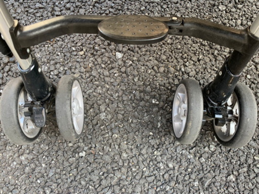 コンビ　ツインスピン　双子用ベビーカー