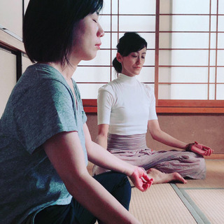 【27日夜🌙ヨガ】女性の体に寄り添う、祈りのヨガの画像