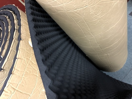 吸音材・防音材　音質向上 波型ウレタンスポンジ吸音シート