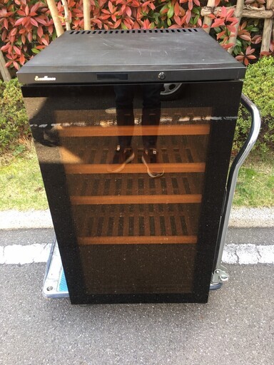 ワインセラー　三ツ星貿易 ワインセラー エクセレンス電気冷蔵庫 36本収容 110L ブラック MW 110CE 2007年製 照明付