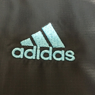 adidas 紺　Lの画像