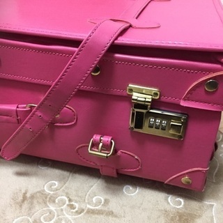 キャリーケース クラシックタイプ 中の画像