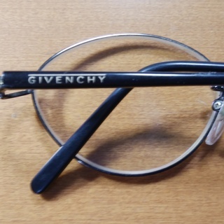 Givency ブランド眼鏡を安価に 中古美品 メガネ 