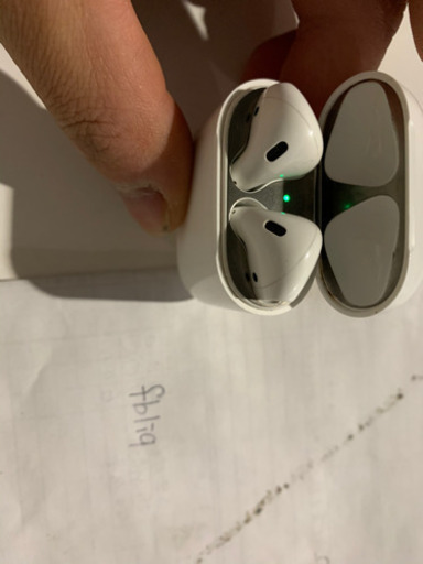 AirPods