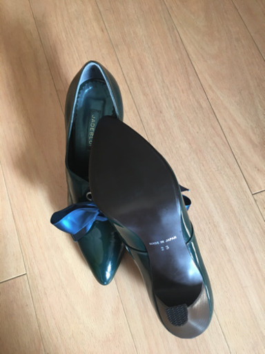 新品！！JADE BLUE(ジェイドブルー)デザインエナメルシューズ　リッボン＊