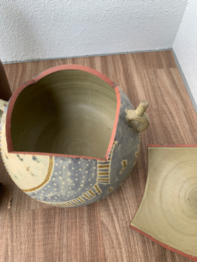 値下げやちむん  酒ガメ 全部で50000です。