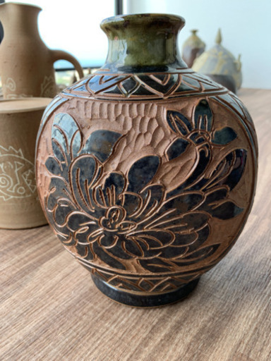 30年くらい前のやちむんセットで。