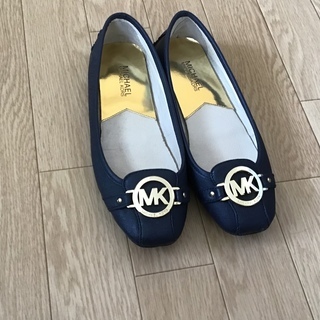 MICHAEL KORS フラットシューズの画像