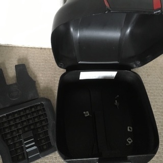 ヘプコ&ベッカー リヤトップボックス 色褪せありますが機能に問題...