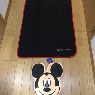 ディズニー プーさん・ミッキー 袋付き 膝掛け×5個の画像