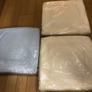 ディズニー プーさん・ミッキー シートクッション×3個の画像