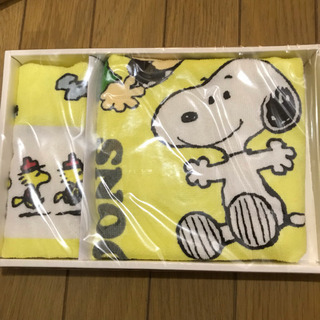 【訳あり】スヌーピー  箱入りタオルセットとタオル吊りの画像