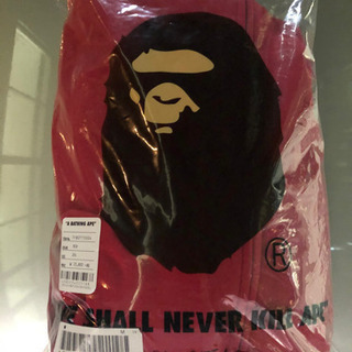 APE エイプ　赤ジップアップパーカーの画像