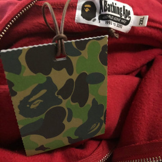 APE エイプ　赤ジップアップパーカーの画像