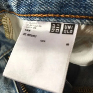 ユニクロ ジーンズ メンズ 32インチ（８２センチ）の画像