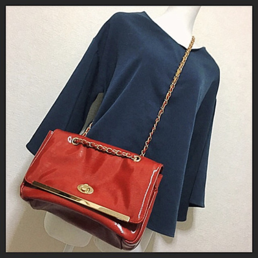 処分しました【LIP SERVICE】2wayショルダーエナメルチェーンバッグ秋冬 収納多め(⑅ ॣ•͈ᴗ•͈ ॣ)