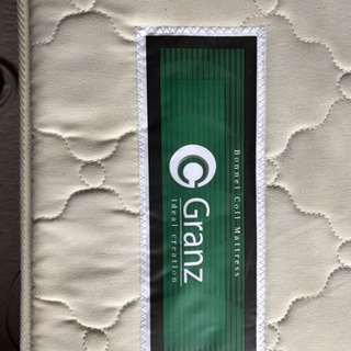 セミダブルベッドの画像