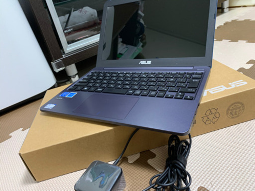 【副業にオススメ！保証2021年3月迄】ASUS E203NA-464G
