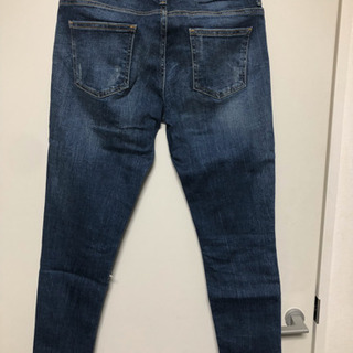 ZARA ダメージジーンズの画像