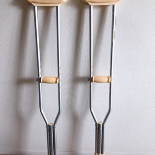 美品☆アルミ製　松葉杖