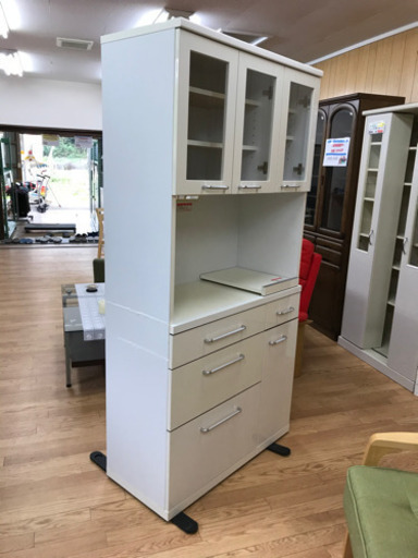 【リサイクルサービス八光　田上店　配達・設置OK】食器棚　エナメルホワイト　レンジボード付