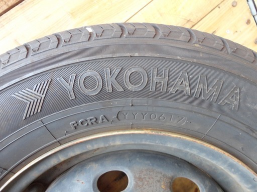 中古夏タイヤ ヨコハマ 145R12 6PR LT スチールタイヤ2本