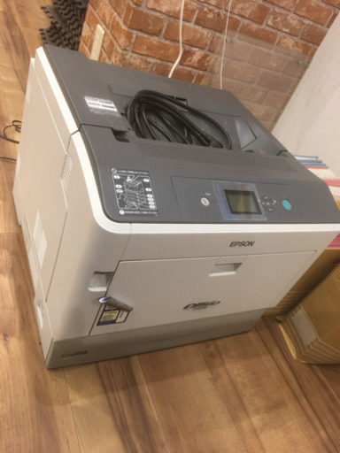 ほぼ新品　EPSON カラーレーザープリンター
