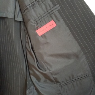 【春夏用】180Yシングルスーツ　ブラックピンストライプ　段返り3ツボタン　INHALEEXHALEの画像