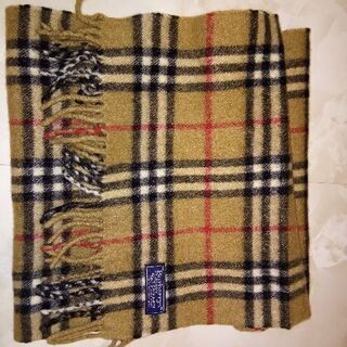 未使用のマフラーです