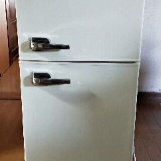 【お取引中】【美品】エーステージ　レトロ冷蔵庫 （85L・右開き...