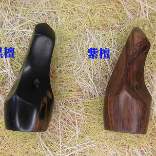 新品未使用　1.550円　沖縄三線専用　木製爪　　紫檀と黒檀からお一つ選択の画像
