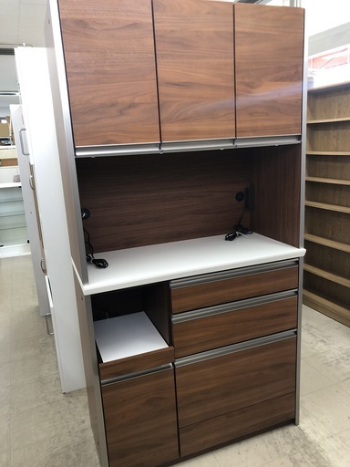 J138 シギヤマ家具 食器棚　カップボード　3枚扉　キッチン収納