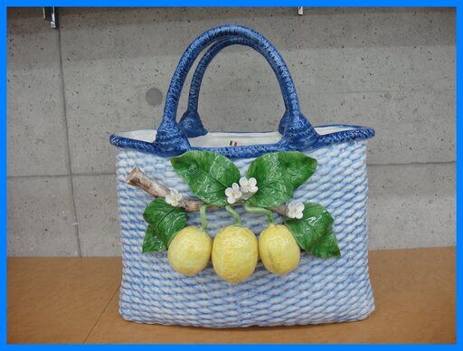 93 イタリア製　陶器のバスケット型オブジェ　花器　花瓶　フラワーベース【モノ市場安城店】