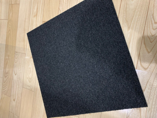 タイルカーペット 新品 一枚300円