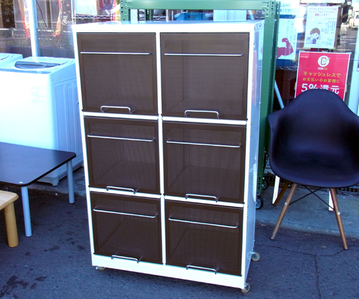 南12条店 フラップ扉 収納棚 本棚 オフィス家具としても