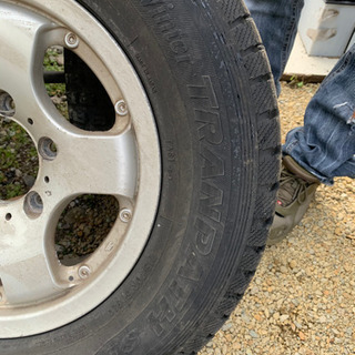 最終値下げ　TOYO Winter TRANPATH SI 215/70r15 アルミ付き　6穴
