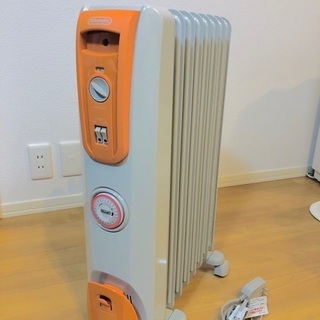 デロンギ　オイルヒーター　8枚フィン　
