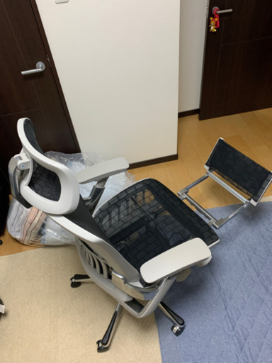 オットマン付きオフィスチェア