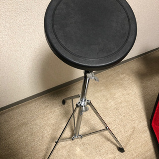 ドラム練習パッド＋スティック譲ります！！