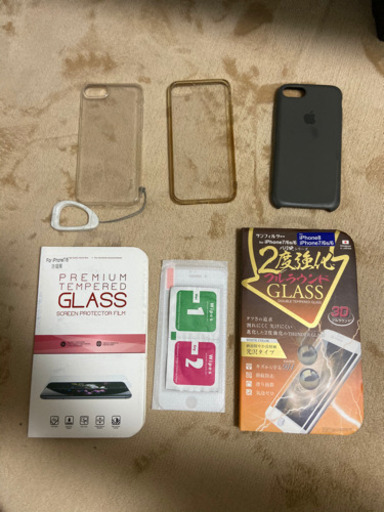 iPhone8 本体　256GB 中古美品　おまけ多数　docomo シルバー