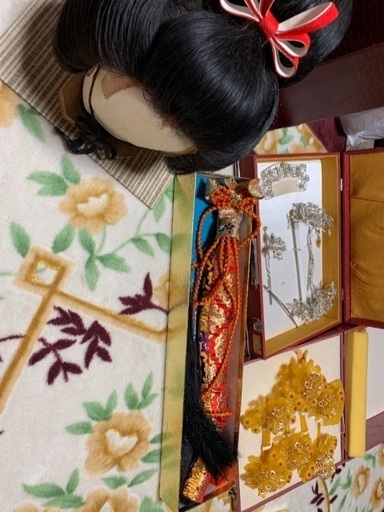 日本髪かつら、かんざし2セット、尾長
