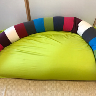 お取引中です。yogibo Max 色：リーフ、yogibo Caterpillar 色：ブライト