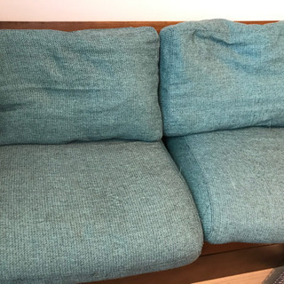 中古品ニトリ　2人掛けソファ　ターコイズブルー