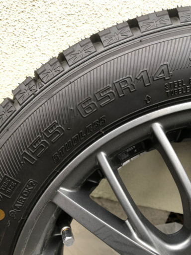 2017年製スタッドレスタイヤ155/65R14