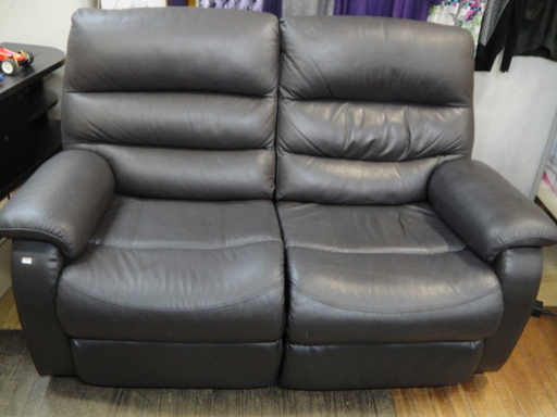 今だけチャンス！通常特価37,980円より8,000円引きの29,980円!　　本革張り電動リクライニング２人掛けソファ　一部合成皮革　電動ソファ　電動椅子　セパレートタイプ　背もたれ脱着式